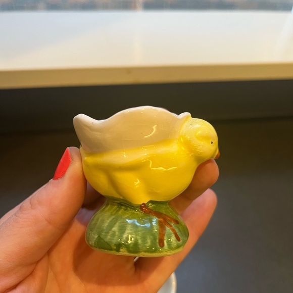 Vintage Easter Chicks, Shakers and Egg Cups - Picture 15 of 16